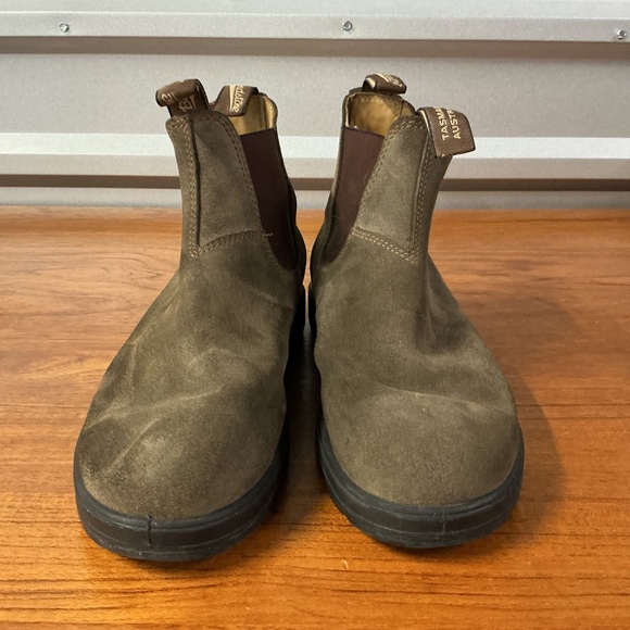 Blundstone Brown Chukka Boots - Picture 3 of 11